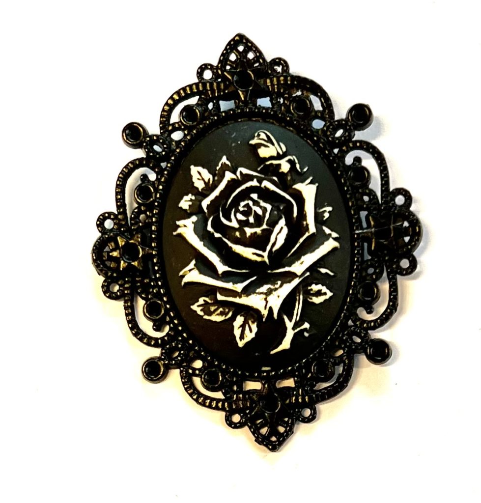 Steampunk Kamee Black Rose